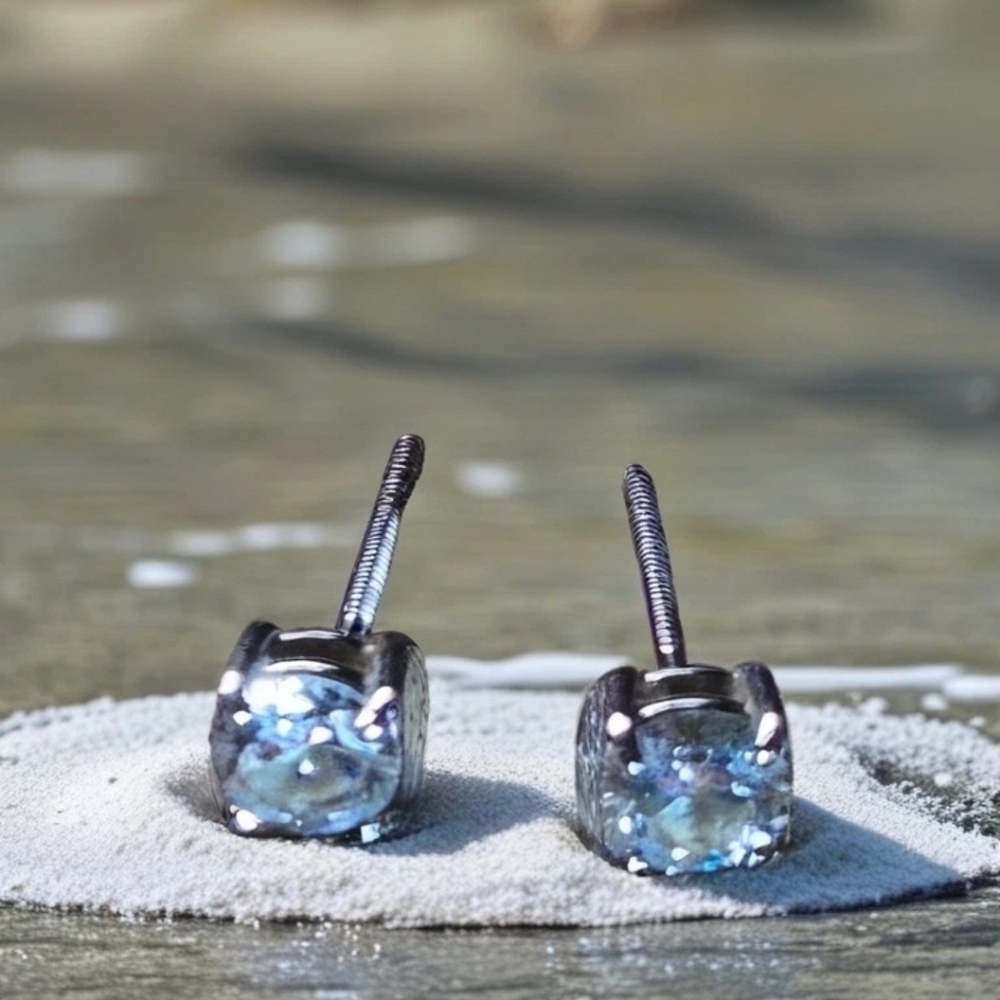 Diamond Stud Earrings  Round Natural  14KT Gold 4 Prongs Minimalist - Picture 2 of 16